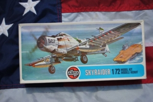 Airfix 02030-7 SKYRAIDER A-1J